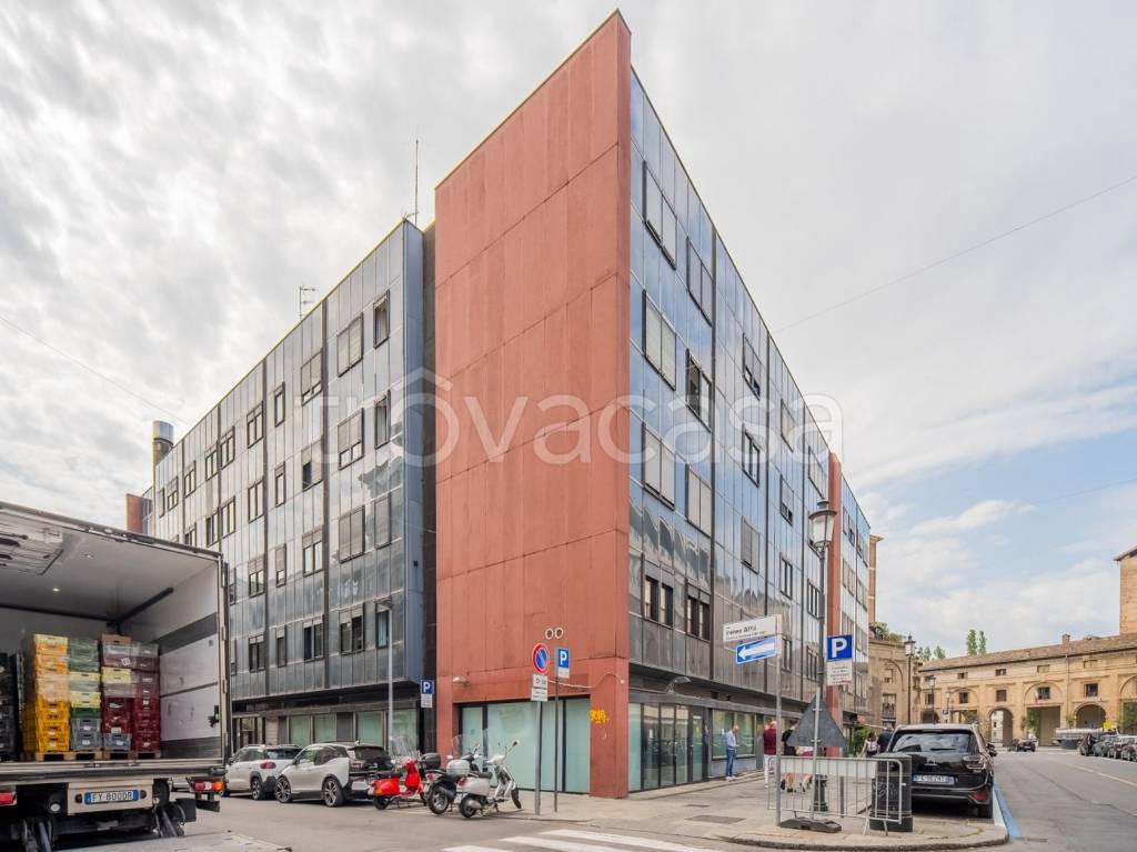 appartamento in vendita a Parma in zona Centro Storico