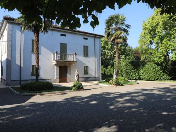 casa indipendente in vendita a Parma in zona Fognano