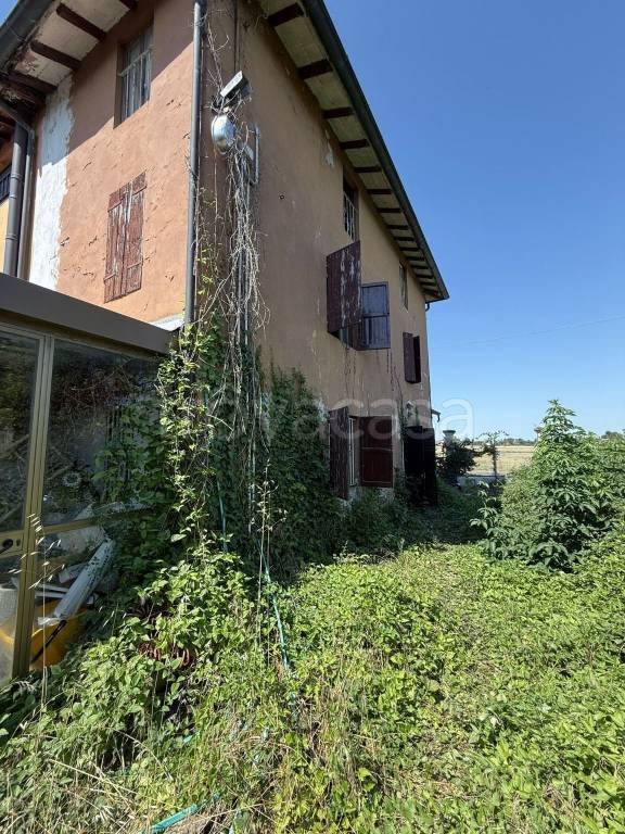 casa indipendente in vendita a Parma in zona Botteghino
