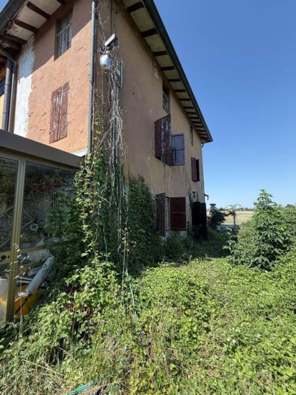 casa indipendente in vendita a Parma in zona Botteghino