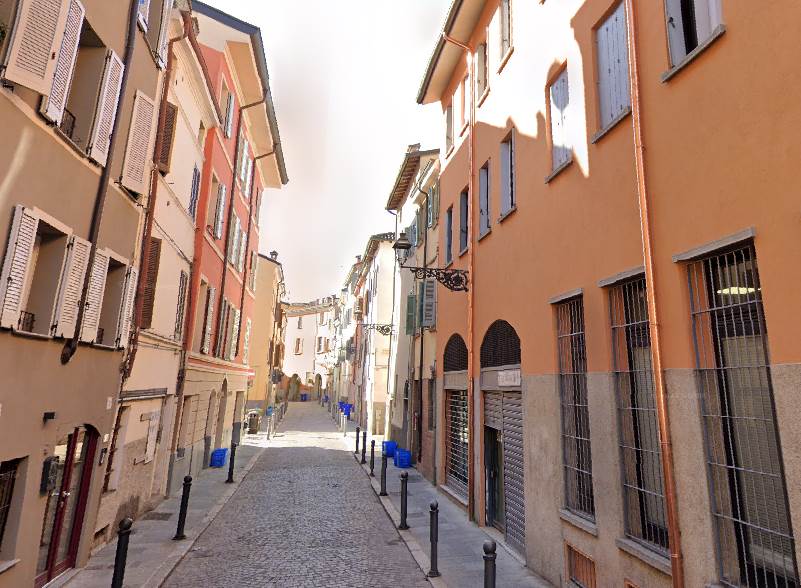 appartamento in vendita a Parma in zona Centro Storico
