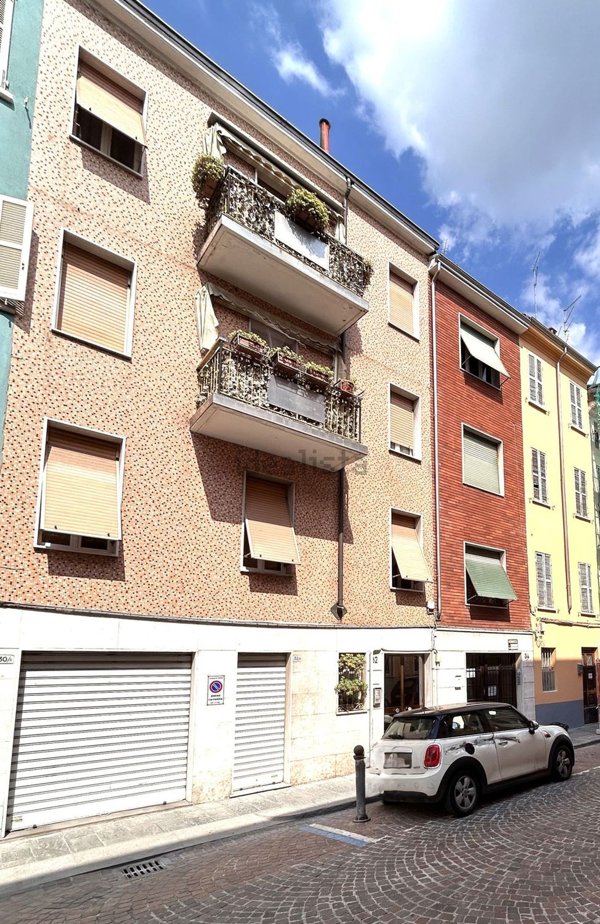 appartamento in vendita a Parma in zona Centro Storico