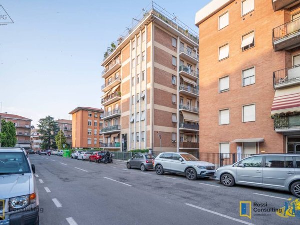 appartamento in vendita a Parma in zona Cittadella