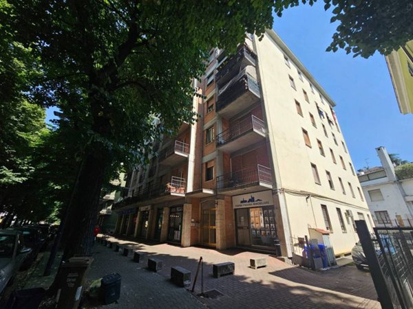 appartamento in vendita a Parma in zona Centro Storico