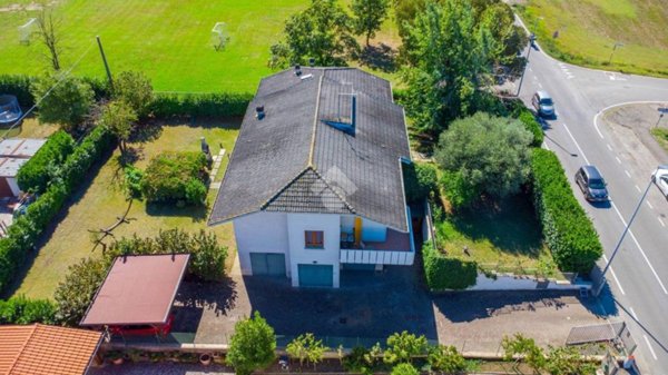 casa indipendente in vendita a Parma in zona Vigatto