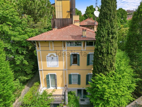 villa in vendita a Parma in zona Centro Storico