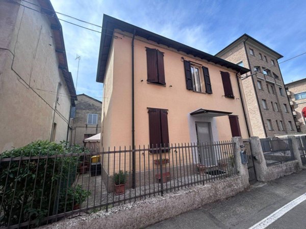 casa indipendente in vendita a Parma in zona San Leonardo