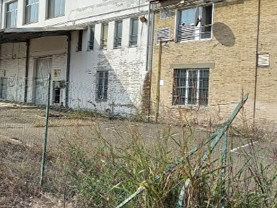 capannone in vendita a Parma in zona Gaione