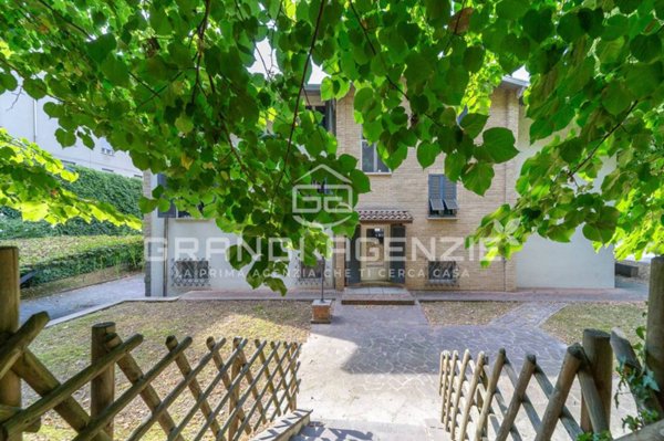 casa indipendente in vendita a Parma in zona Montanara