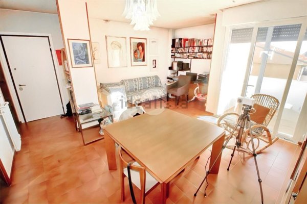 appartamento in vendita a Parma in zona Lubiana