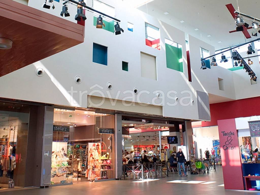 negozio in vendita a Parma in zona Centro Storico