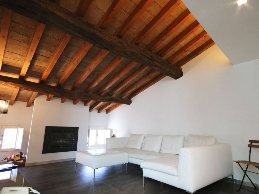 appartamento in vendita a Parma in zona Centro Storico