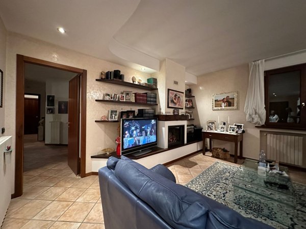 casa indipendente in vendita a Parma