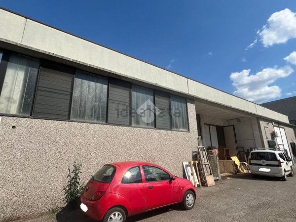 capannone in vendita a Parma in zona Pilastrello