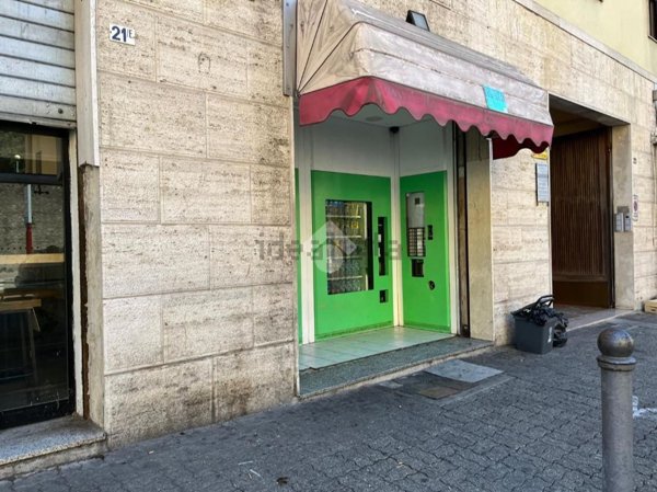 locale commerciale in vendita a Parma