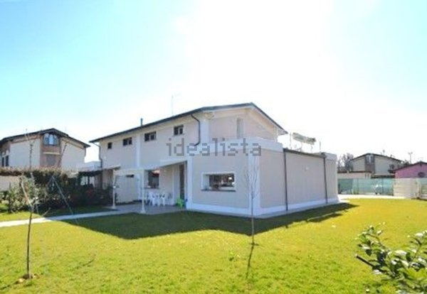 casa indipendente in vendita a Parma in zona Vigatto