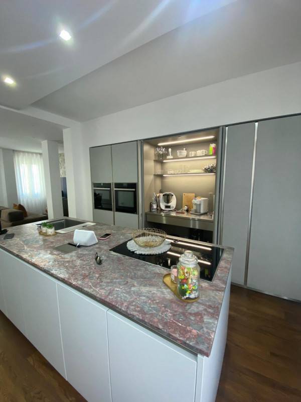 appartamento in vendita a Parma in zona Montanara