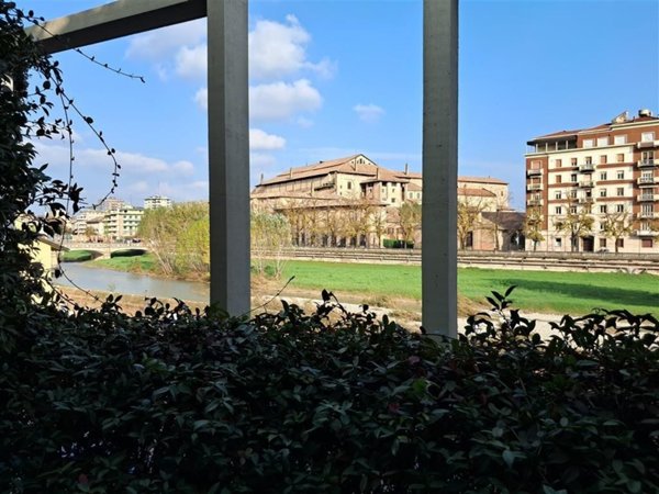 appartamento in vendita a Parma in zona Centro Storico