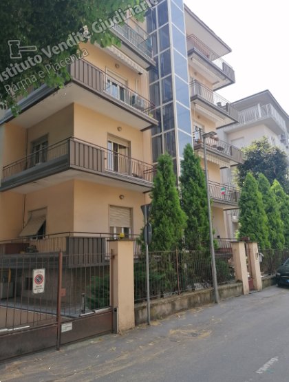 appartamento in vendita a Parma in zona Montanara