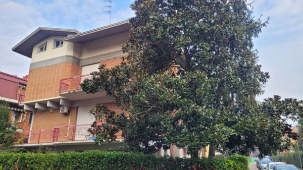 appartamento in vendita a Parma in zona San Lazzaro