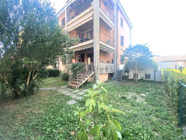 appartamento in vendita a Parma in zona Vicofertile