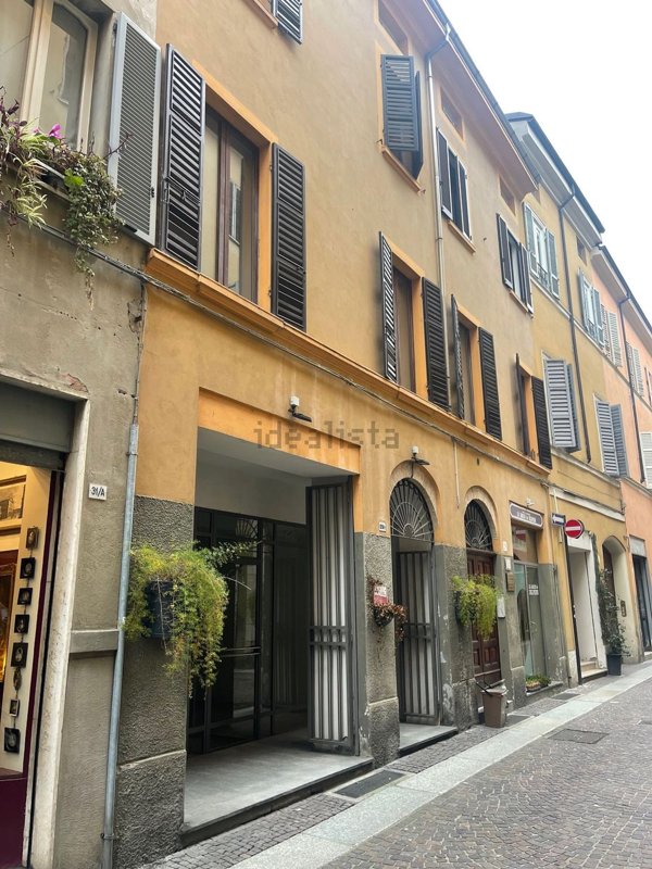 appartamento in vendita a Parma in zona Centro Storico