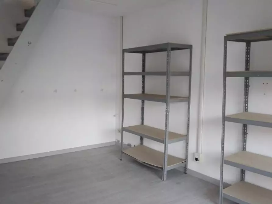 locale di sgombero in vendita a Parma in zona Pablo