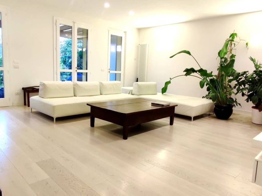 casa indipendente in vendita a Parma in zona Pilastrello