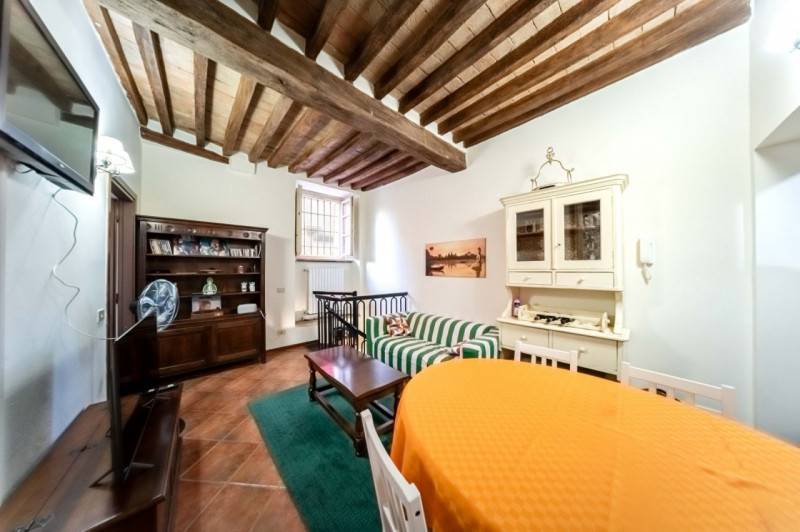 appartamento in vendita a Parma in zona Oltretorrente