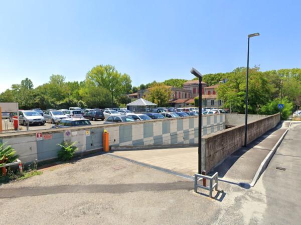 negozio in vendita a Parma in zona Molinetto