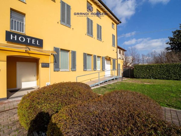 negozio in vendita a Parma in zona San Martino / Paradigna
