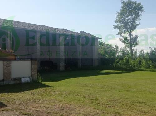 casa indipendente in vendita a Parma in zona Corcagnano