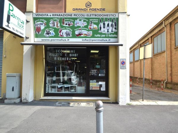 negozio in vendita a Parma in zona San Martino / Paradigna