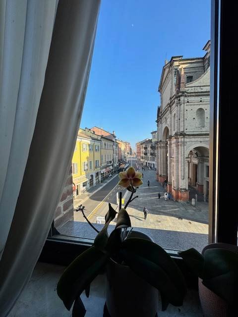 appartamento in vendita a Parma in zona Centro Storico