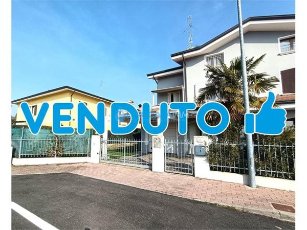 casa indipendente in vendita a Parma in zona San Leonardo