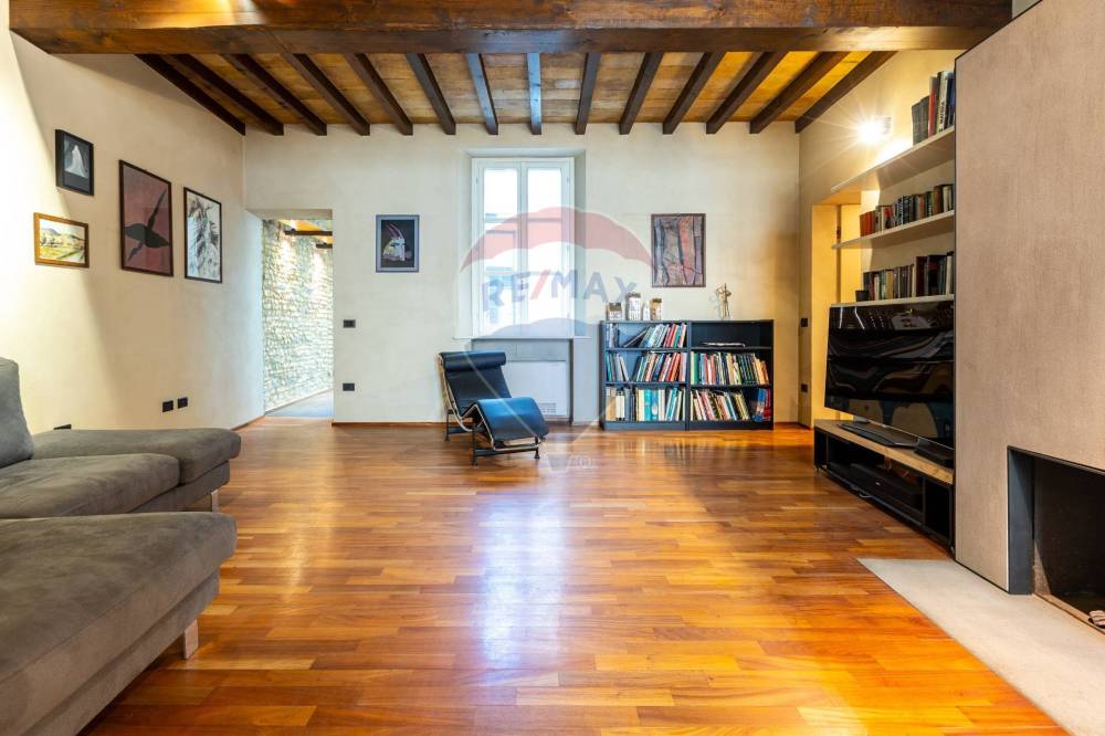 appartamento in vendita a Parma in zona Centro Storico