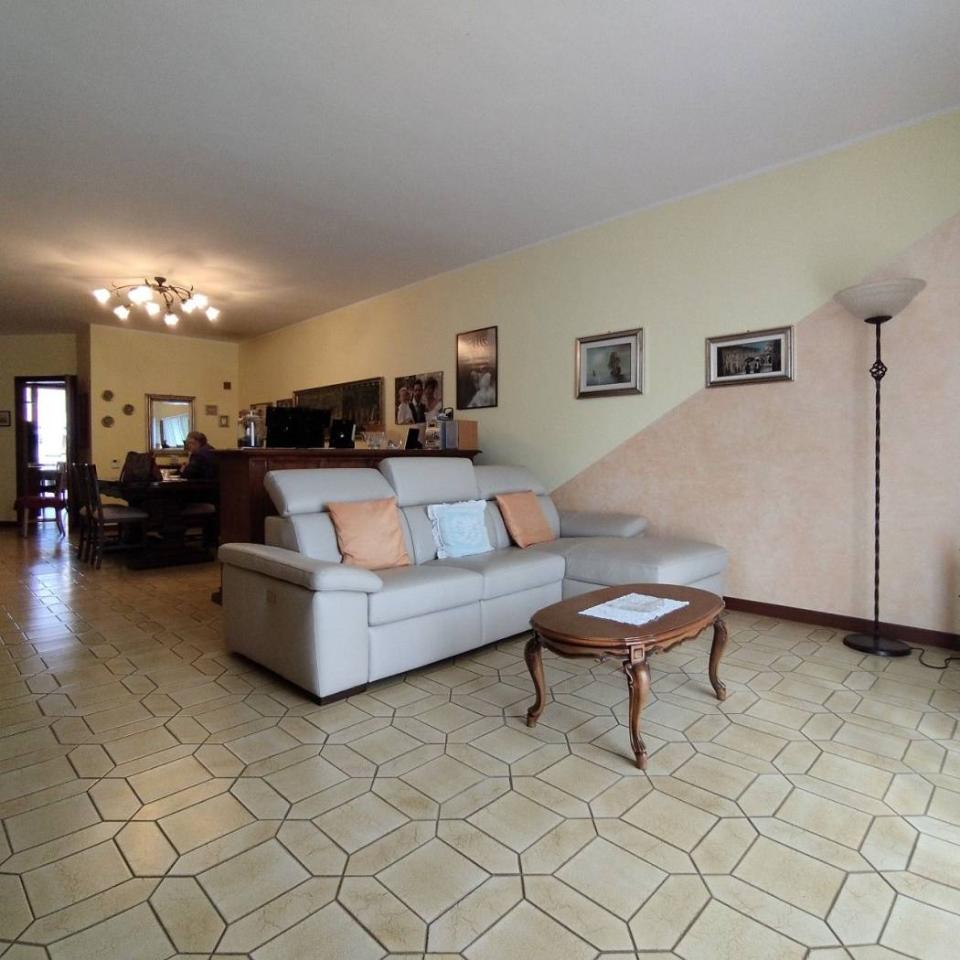 casa indipendente in vendita a Parma in zona Vicofertile