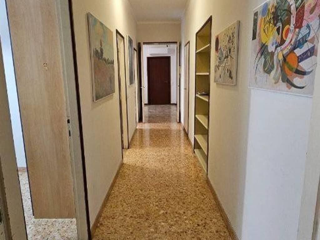 appartamento in vendita a Parma in zona Centro Storico