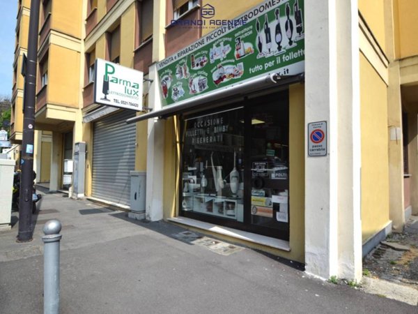 negozio in vendita a Parma in zona San Leonardo