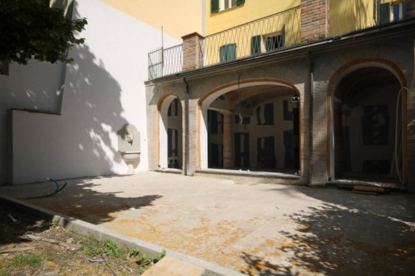 appartamento in vendita a Parma in zona Centro Storico