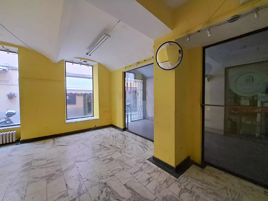 locale commerciale in vendita a Parma