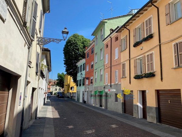 appartamento in vendita a Parma in zona Centro Storico