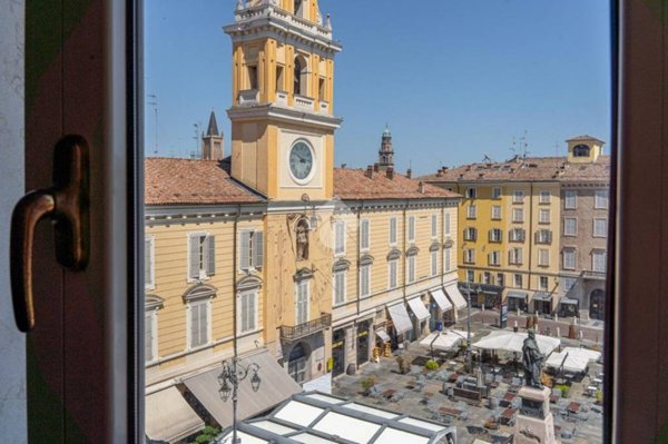 appartamento in vendita a Parma in zona Centro Storico