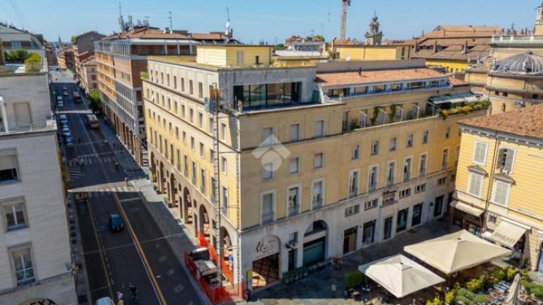 appartamento in vendita a Parma in zona Centro Storico
