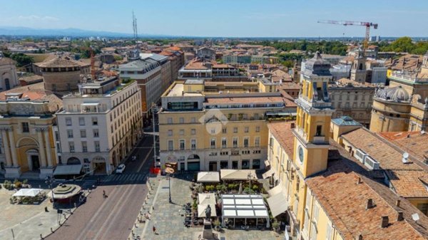appartamento in vendita a Parma in zona Centro Storico