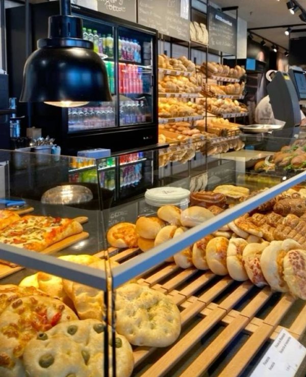 negozio in vendita a Parma in zona Ugozzolo