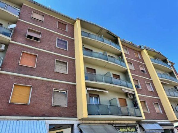 appartamento in vendita a Parma in zona Centro Storico