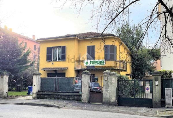 casa indipendente in vendita a Parma in zona Centro Storico