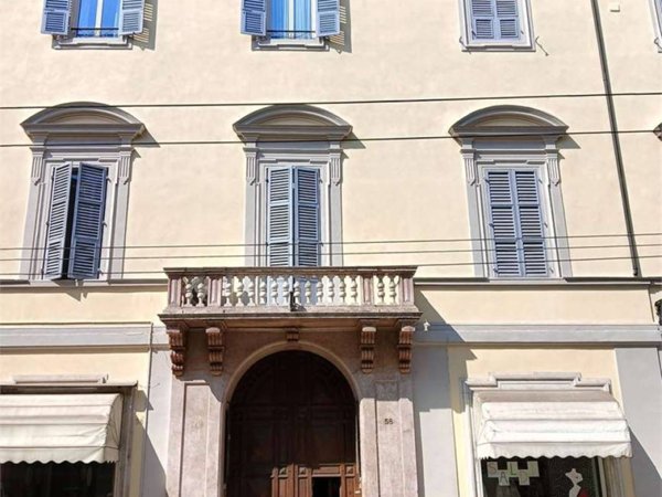 appartamento in vendita a Parma in zona Centro Storico