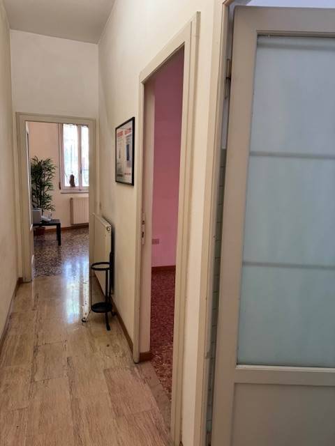 appartamento in vendita a Parma in zona Centro Storico